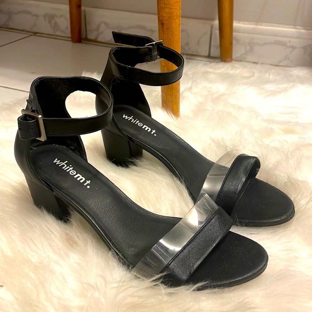 Blacks low-heels